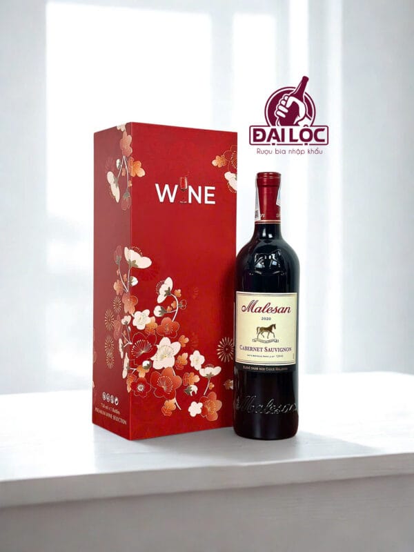 Top những chai vang Pháp Cabernet Sauvignon đáng sở hữu nhất 2026 Vang Pháp Cabernet Sauvignon là minh chứng rõ nét cho sự cân bằng và thanh lịch của nghệ thuật phối trộn.