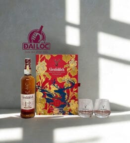 Hộp Quà Glenfiddich 12 Sherry Cask 2026 – Sắc Đỏ May Mắn