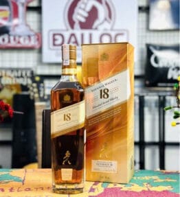Rượu Johnnie Walker 18 Years Old 750ml