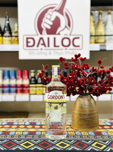 ruou-gordons-london-dry-gin.jpg